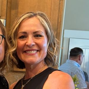 Meet your Posher, Monique